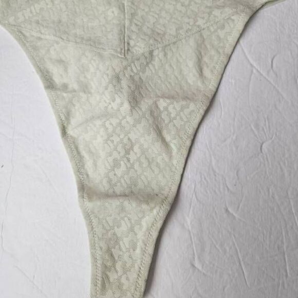 SKIMS FLOCKED LOGO PANTY NWT - Picture 3 of 10